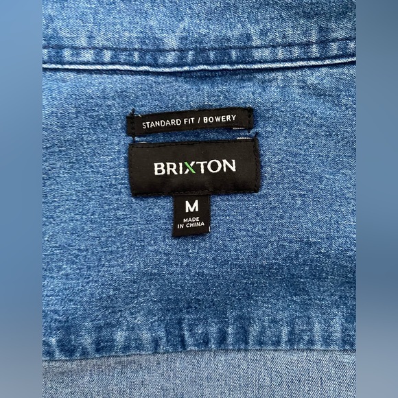 BRIXTON Men’s Standard Fit Casual Denim Style Button Down Shirt Size Medium - Picture 3 of 4
